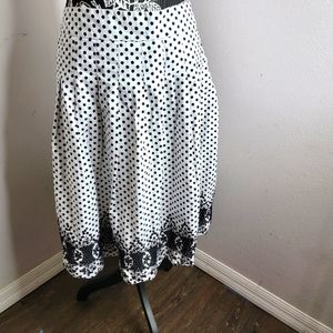 #135 Cute Talbots skirt polka-dot